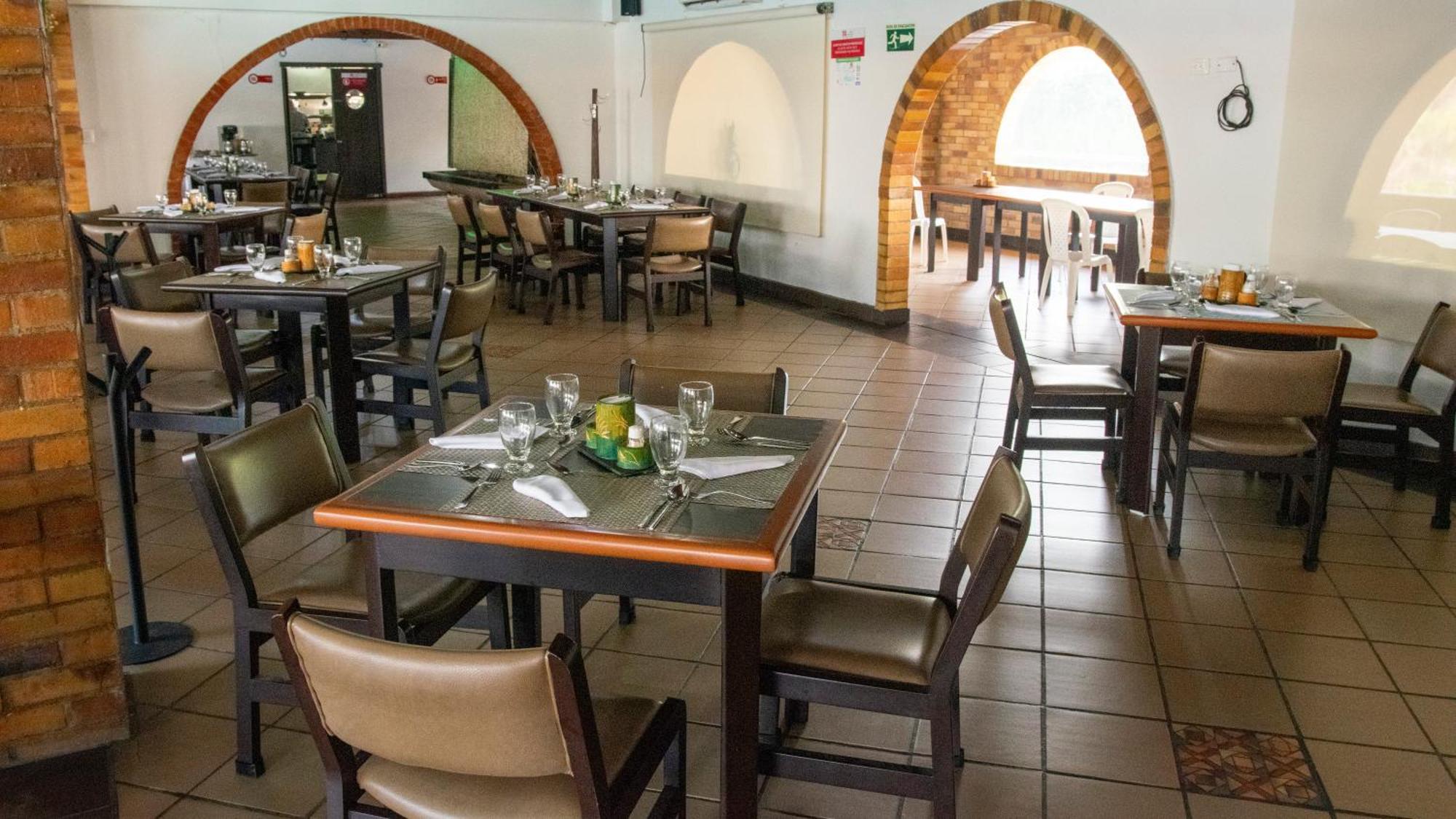 Hotel San Juan Internacional Girón 外观 照片
