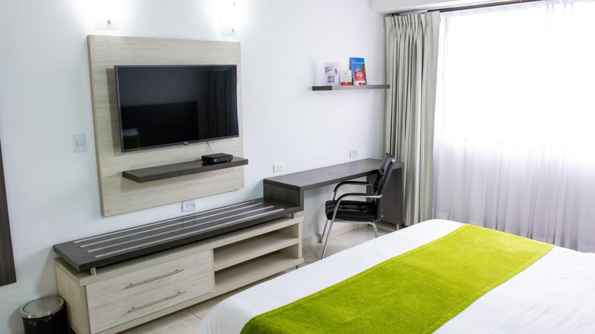 Hotel San Juan Internacional Girón 外观 照片